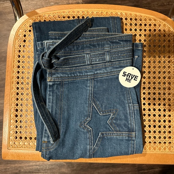 Stoned Immaculate Superstar Jean in Filmore - Picture 12 of 12